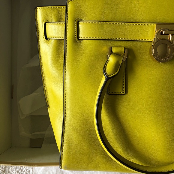 Michael Kors purse - Hamilton Traveler (NWT) - Picture 6 of 15